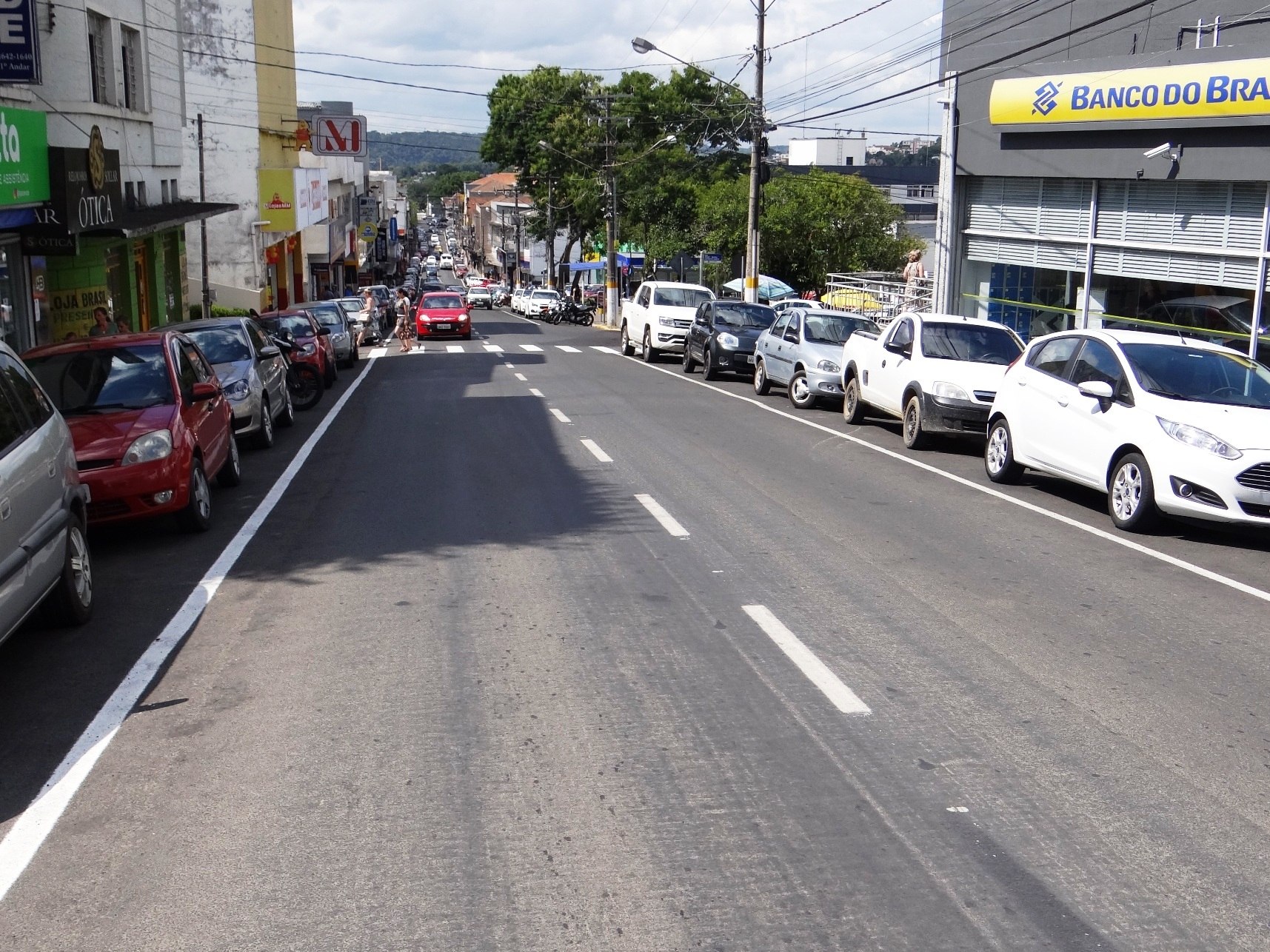 Rua Felipe Schmidt recebe nova sinalização horizontal – Prefeitura de Mafra